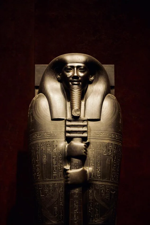 How does mummies made in egypt?